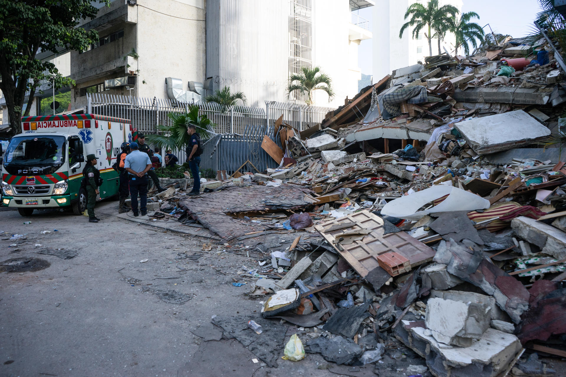 AYUDA CATÁSTROFE TERREMOTO VENEZUELA
